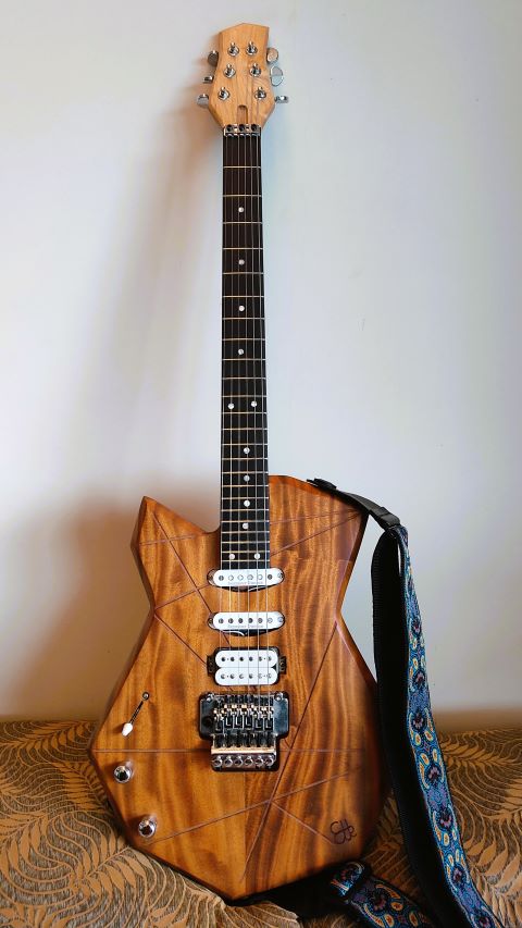 the Geometric Electric guitar (2022)